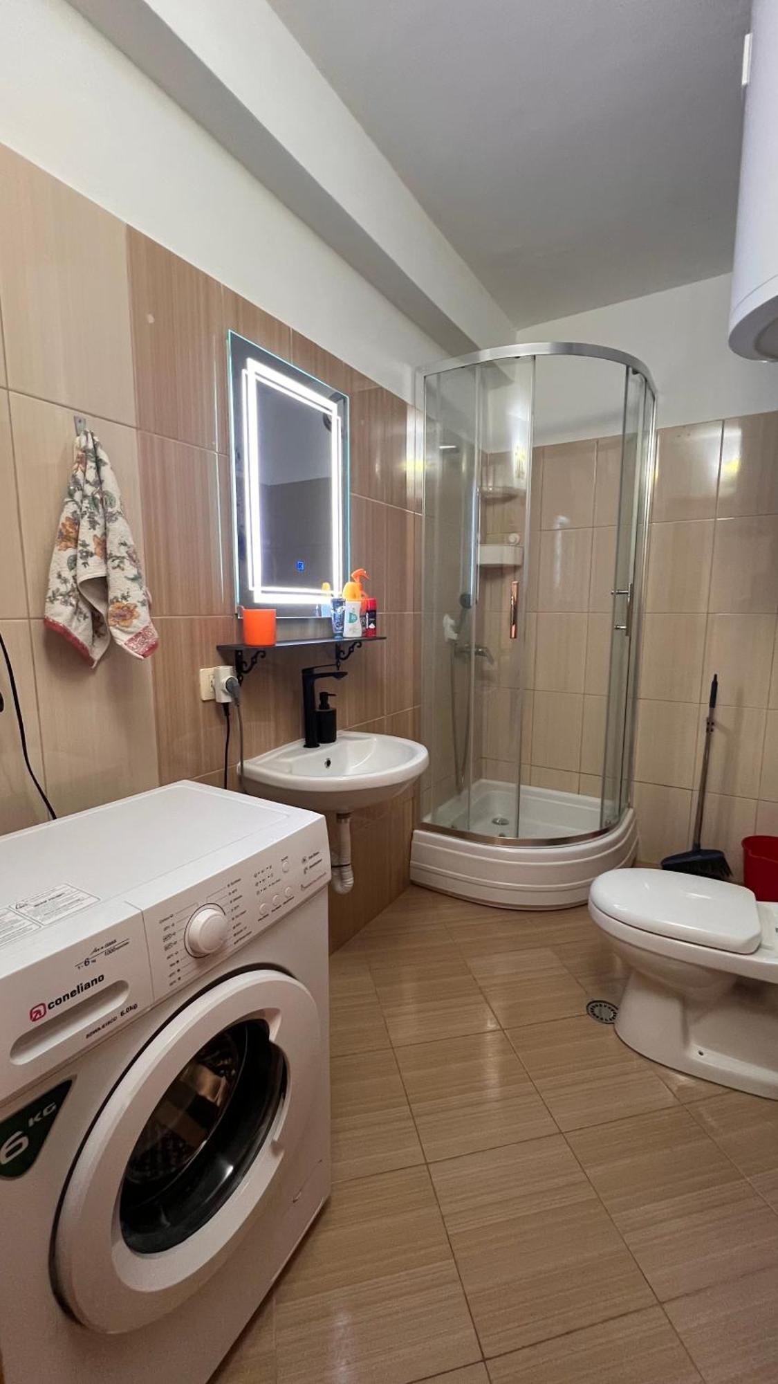 Mire Apartment Durres Bagian luar foto