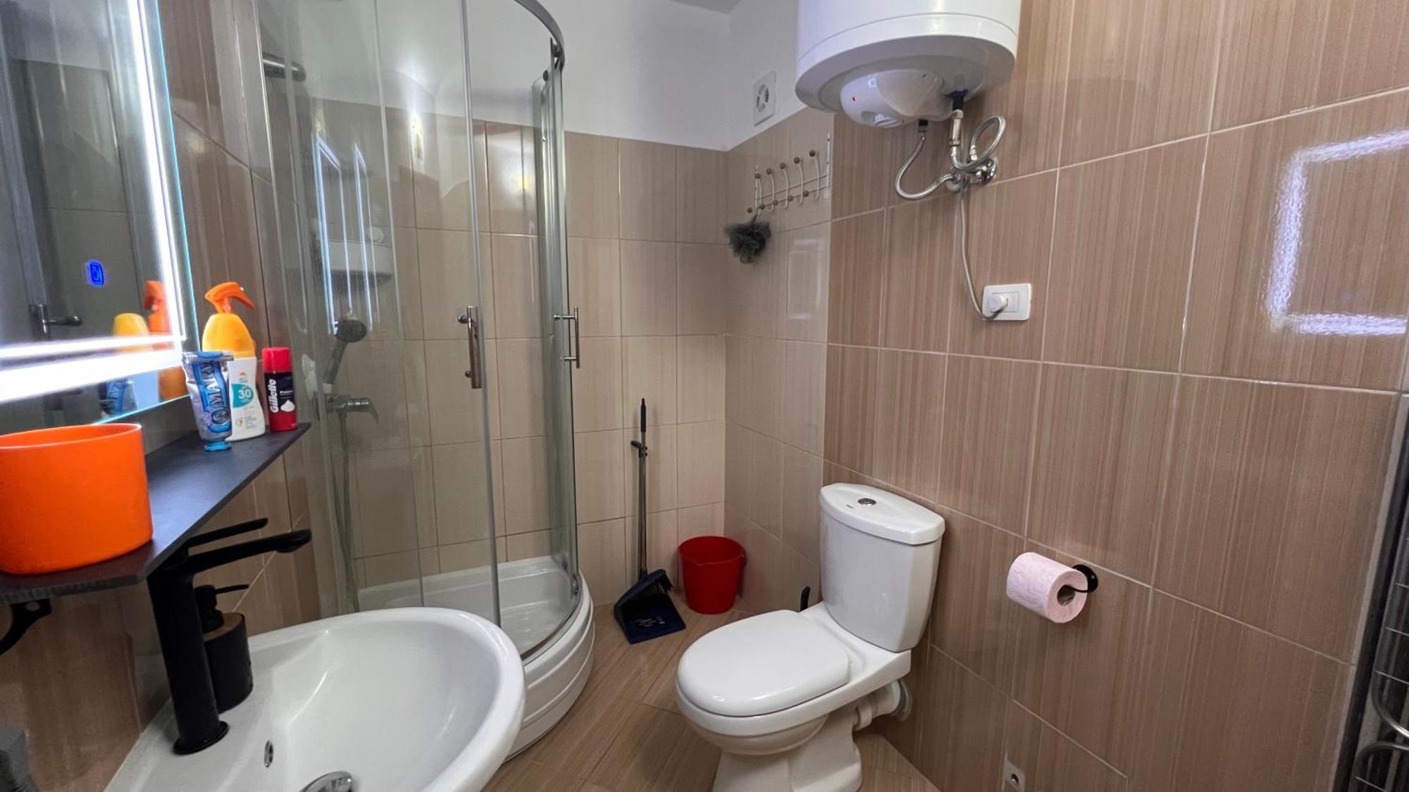 Mire Apartment Durres Bagian luar foto